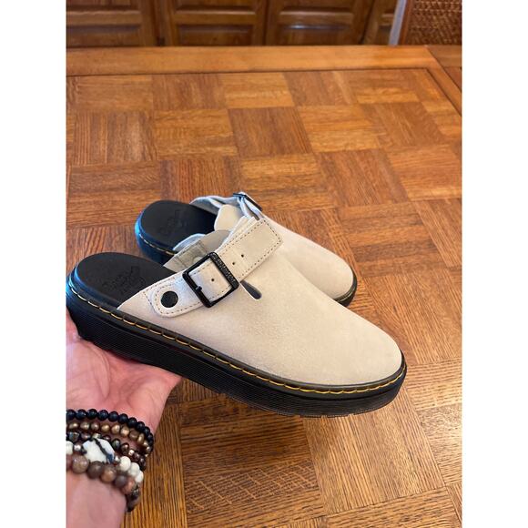 Dr. Martens Shoes - Dr. Marten women’s Carlson Mule size 8